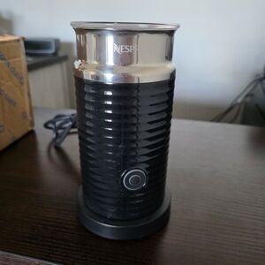 Nespresso Glossy Black Milk Frother